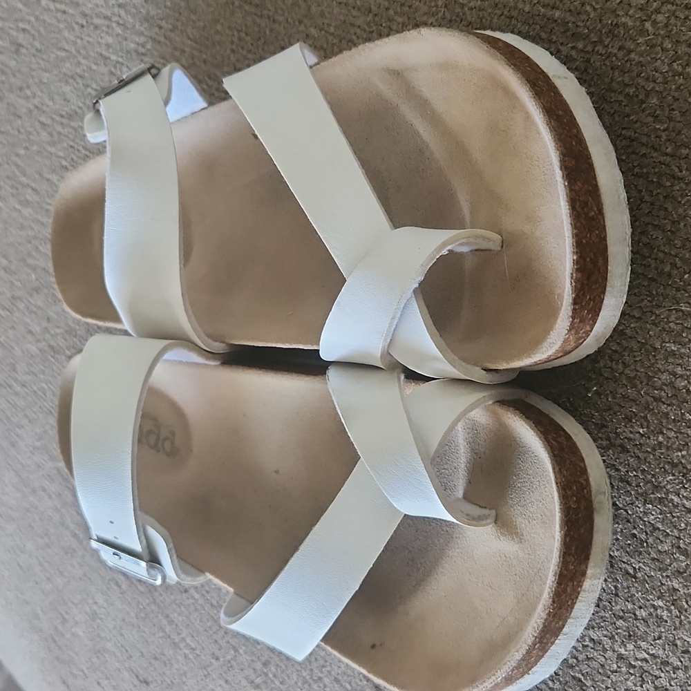 Mudd white sz 10 sandal